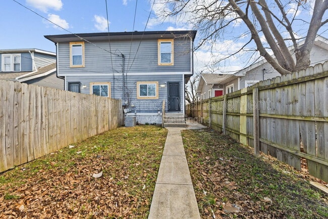 Building Photo - 2918 Ruckle St