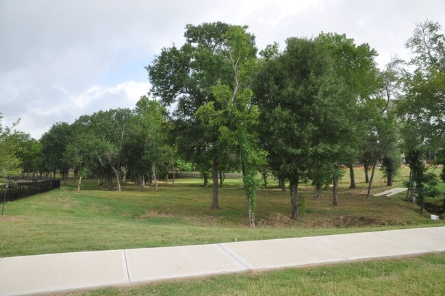 Building Photo - 32327 Melbrooke Dr