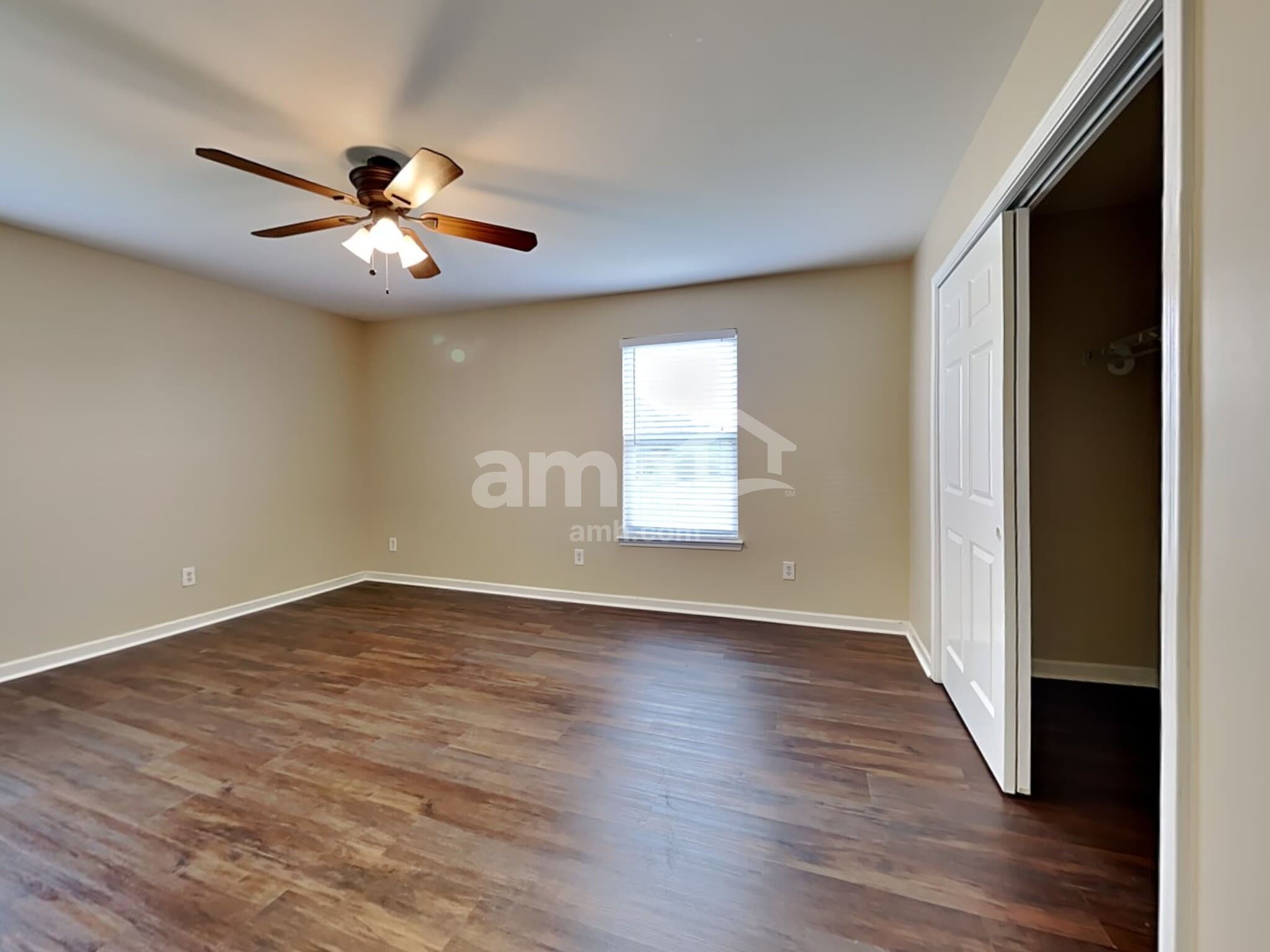 Building Photo - 211 Meadow Wood Rd