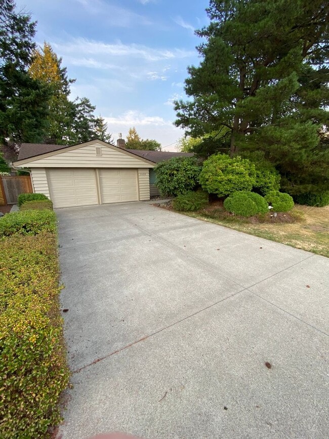 Building Photo - 3bd/1ba House in Bellevue