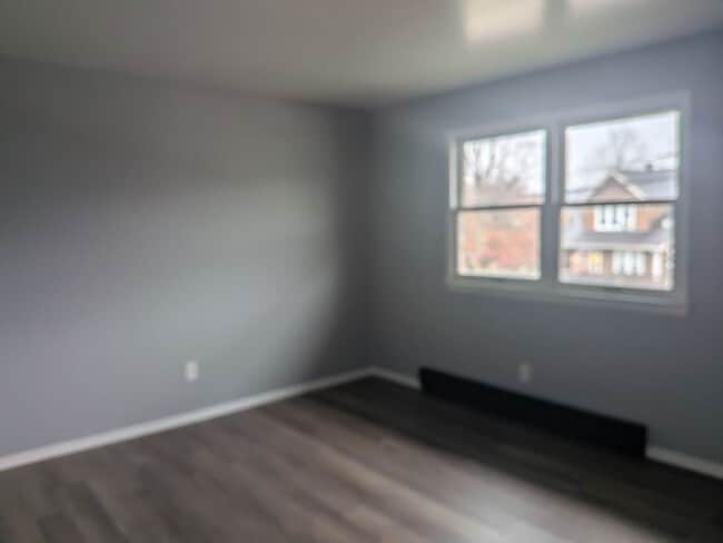 Building Photo - Townhouse