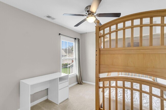 Building Photo - 534 Alderly Dr