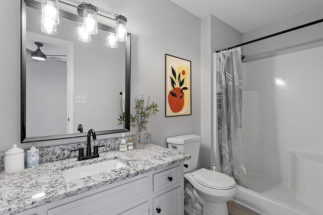 Building Photo - Gorgeous, Newly Renovated Townhome