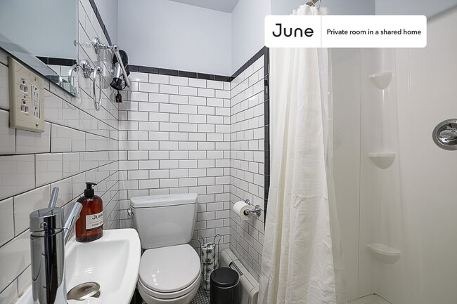 Building Photo - Room in Shared 4 bed/2 bath home