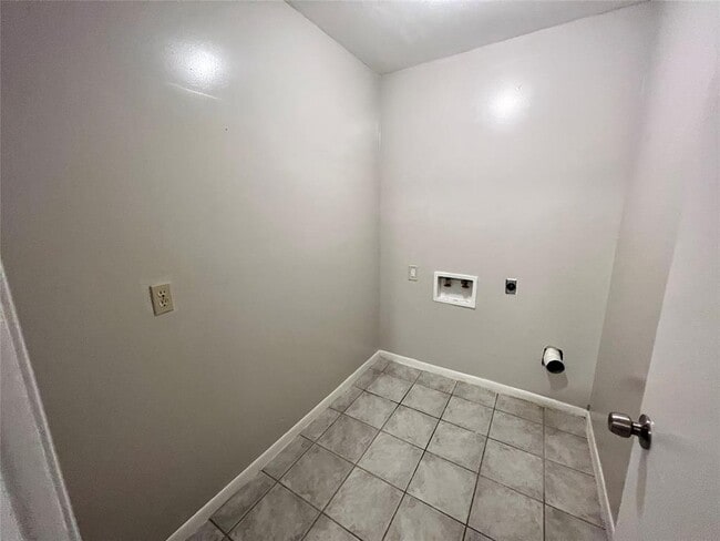 Building Photo - 6502 Bazel Brook Dr