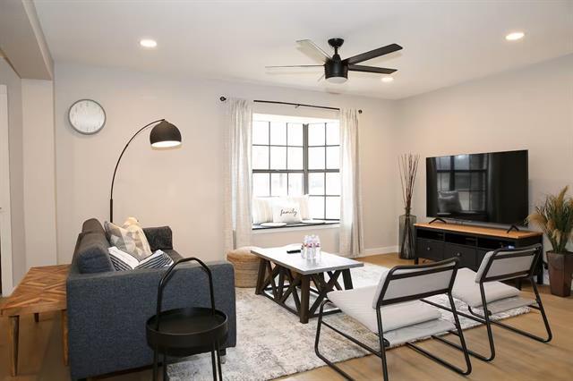 Building Photo - 526 Winchester Dr