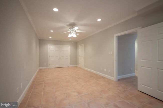 Building Photo - 119 E Jefferson St