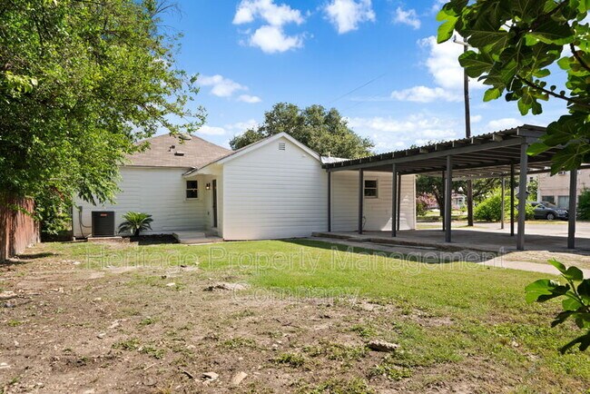 Building Photo - 603 E Evergreen St