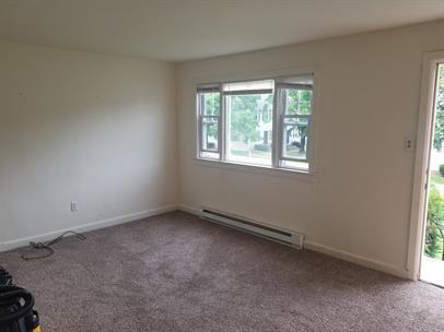 Building Photo - August Special -1/2 off Application Fee Charming 2BR Apartment with Spacious Courtyard & Lawn Car...