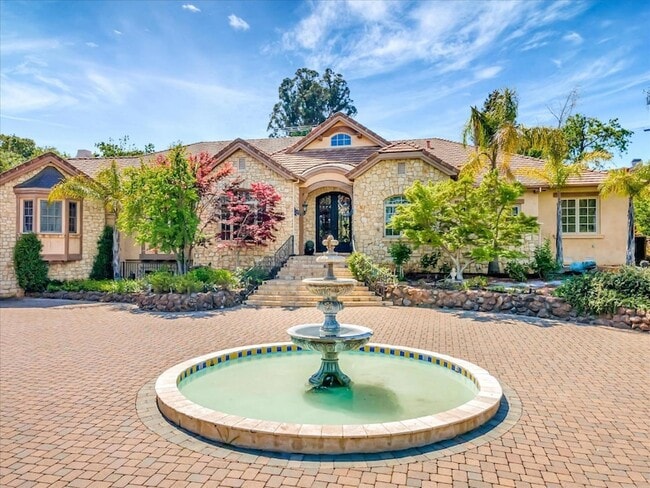 Building Photo - 15219 Sobey Rd