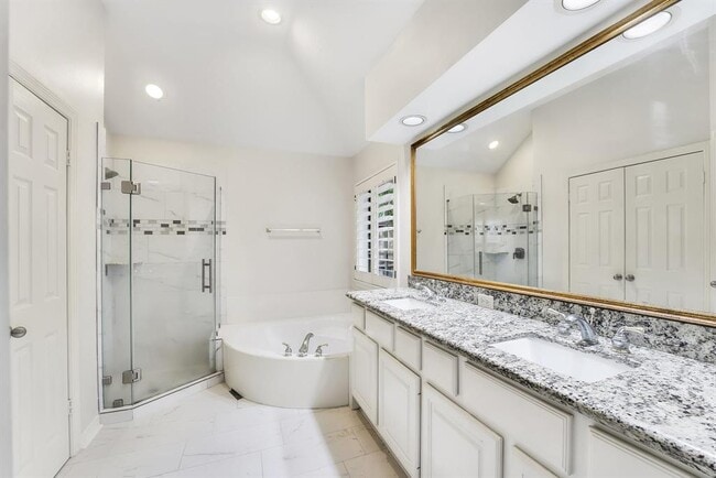 Building Photo - 30 Vista Cove Cir
