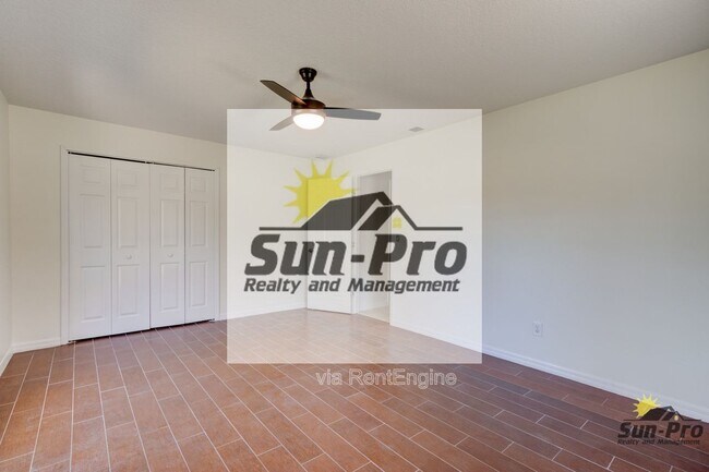 Building Photo - 5505 Magnolia Ave