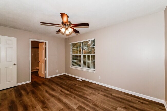 Building Photo - 7735 Bayridge Dr