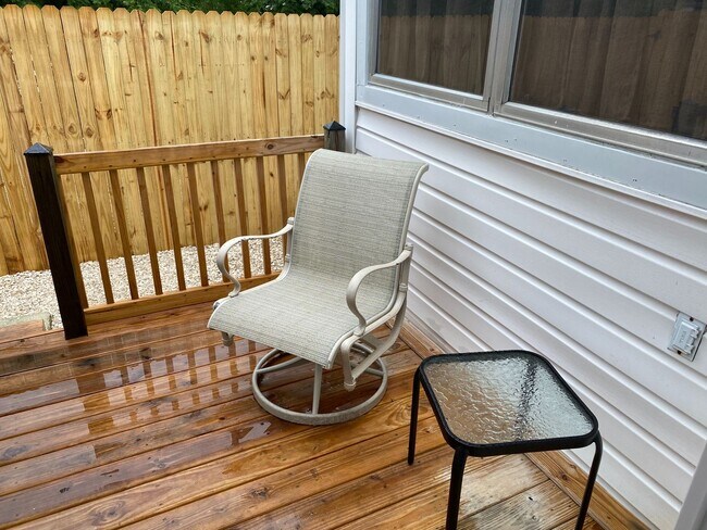 Building Photo - Nokomis Beachy Bungalow (Off Season)