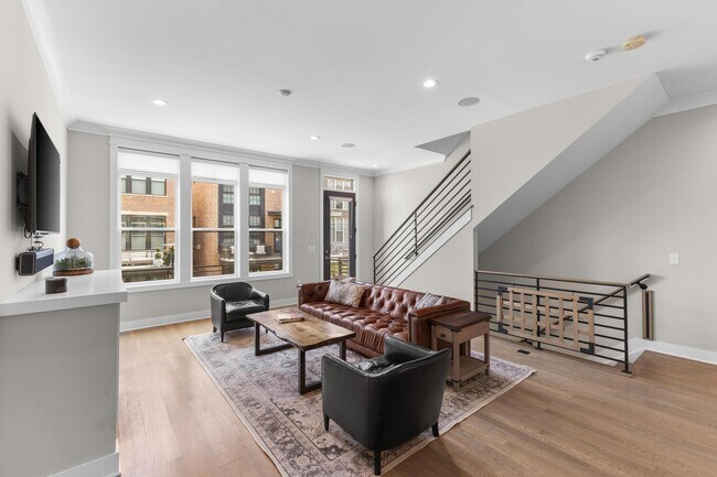 Building Photo - 293 Auden Ave