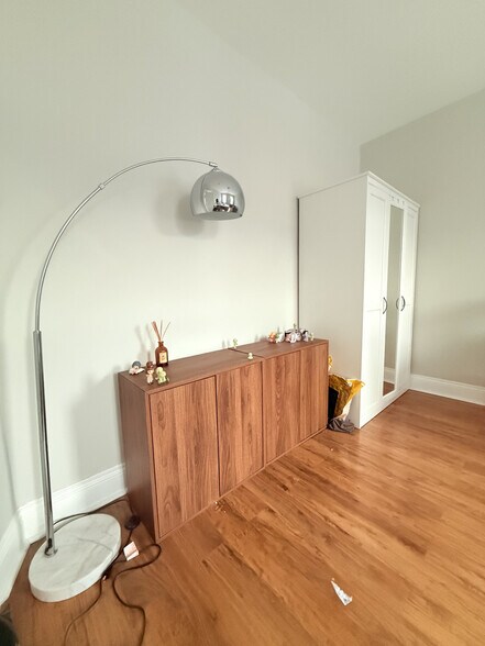 Building Photo - 1193 Commonwealth Ave