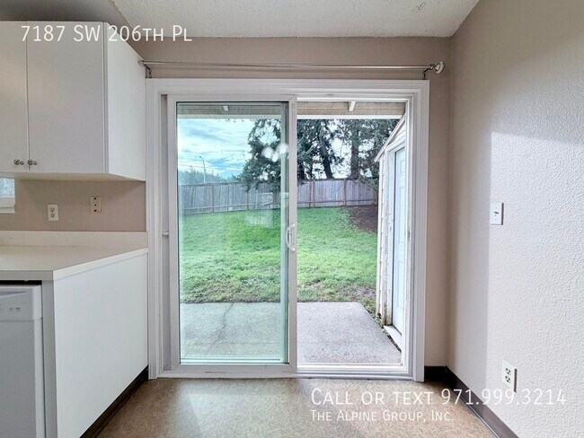 Building Photo - 7187 SW 206th Pl