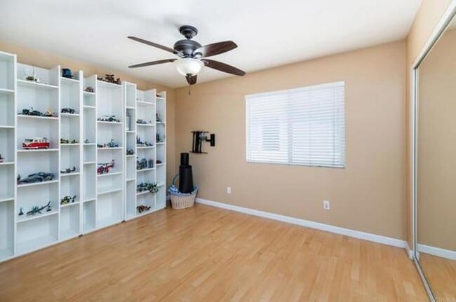 Building Photo - 5 Bedroom Home in Carmel Valley Cul-de-Sac