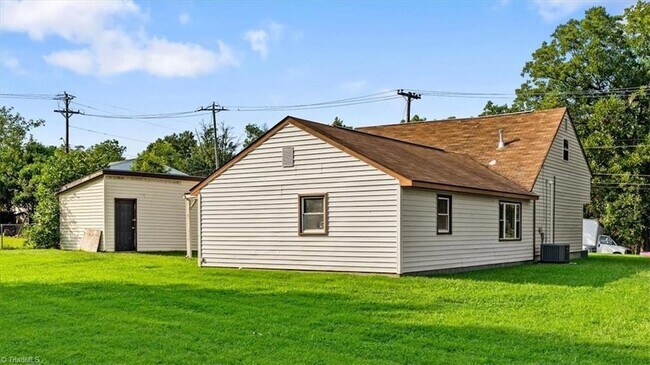 Building Photo - 1404 Denim Rd