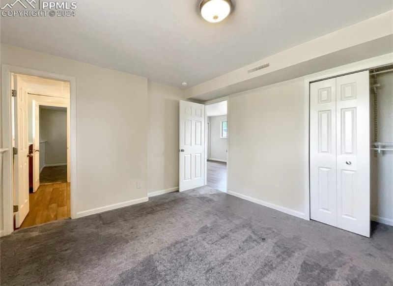 Building Photo - 555 Avenida Del Cielo