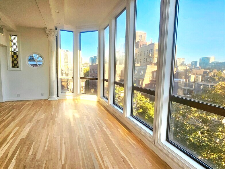 Building Photo - 117 Beacon St