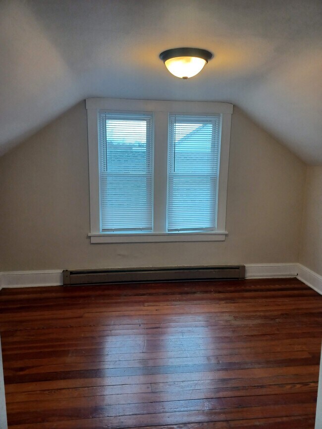 Building Photo - 101 W Whitlock Ave