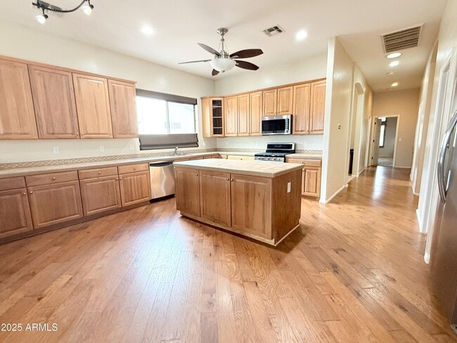 Building Photo - 7408 S 26th Ln