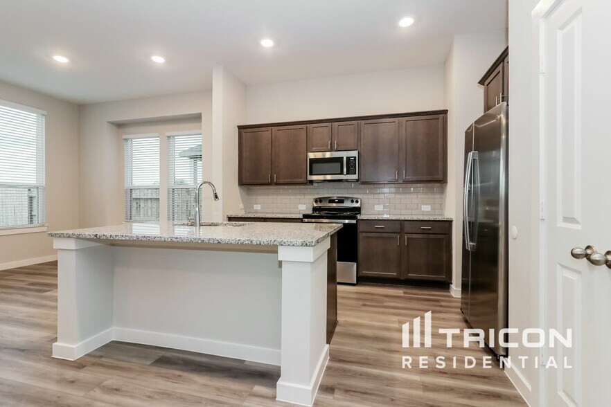 Building Photo - 2423 Cohorn Trl