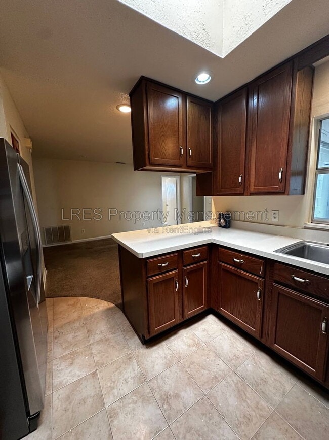 Building Photo - 2719 Merrie Oaks Rd