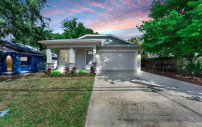 Building Photo - 3114 E 21st Ave