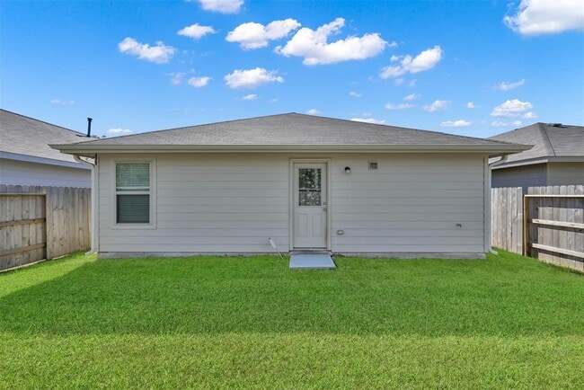 Building Photo - 3795 Solanum Dr