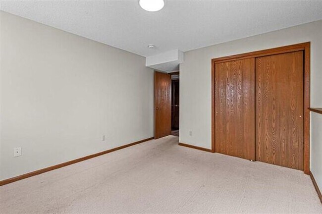 Building Photo - $1,250 | 2 Bedroom, 1 Bathroom Condo | No Pets | Available for Immediate Move In!