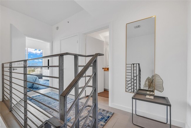 Building Photo - 60 SW 13th St