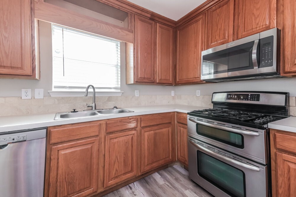 Building Photo - 7713 Dockside Dr