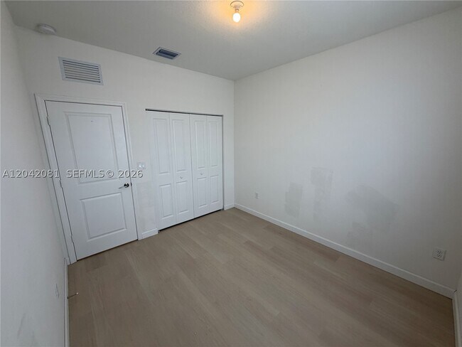 Building Photo - 2889 25rd 2889