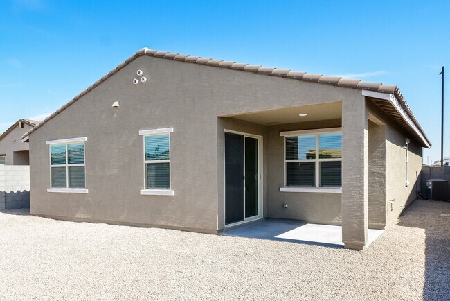 Building Photo - 19901 W Badgett Ln