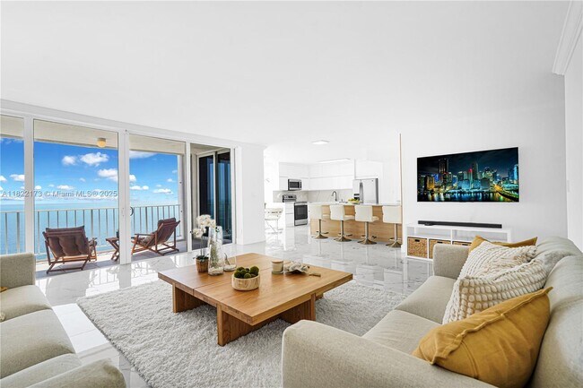 Building Photo - 881 Ocean Dr