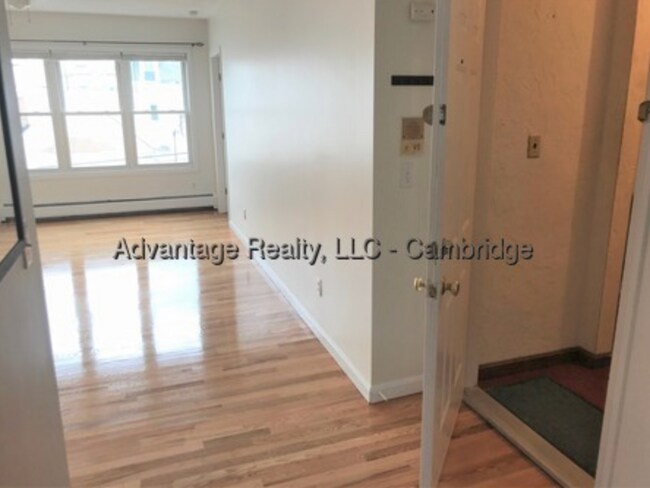 Building Photo - 71 5th St