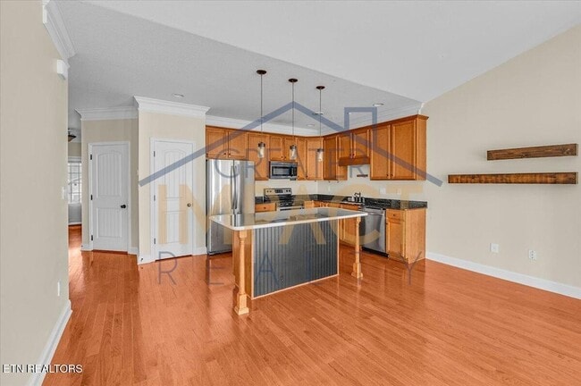 Building Photo - 810 Klondike Way