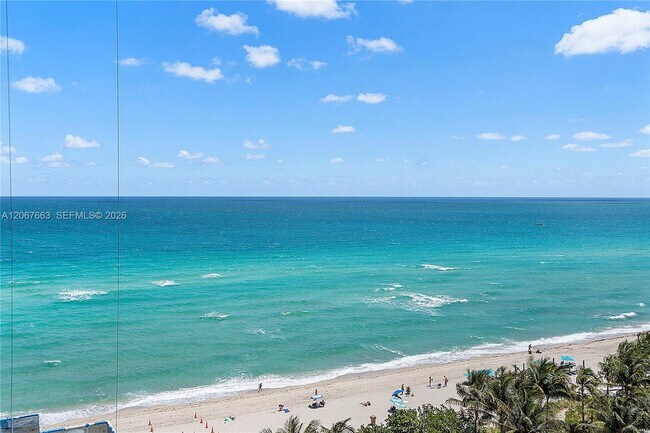 Building Photo - 15811 Collins Ave