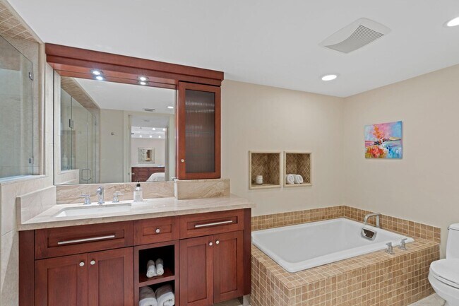 Building Photo - 5380 N Ocean Dr