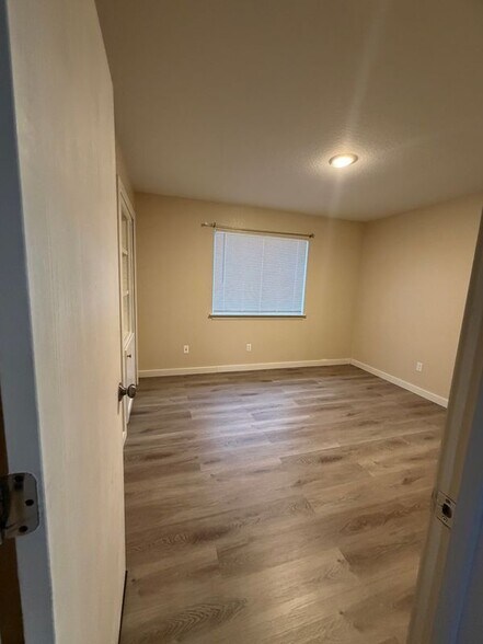 Building Photo - 13121 Blackeyed Susan Trail