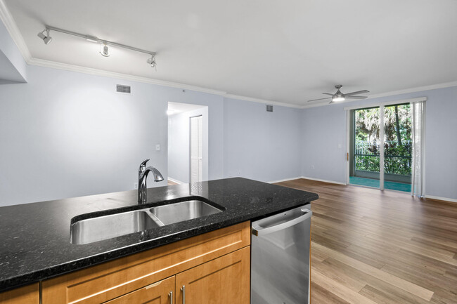 Building Photo - 6565 Emerald Dunes Dr