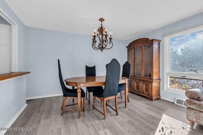 Building Photo - 260 Howard Ave