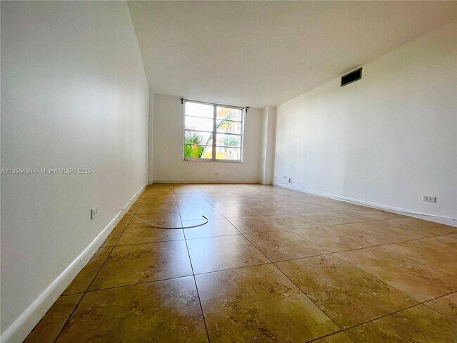 Building Photo - 230 174th St