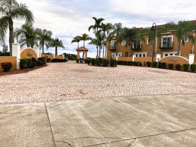 Building Photo - 1003 Coronado Ct
