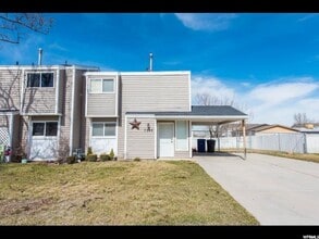 Building Photo - 3 Bedroom 1.5 Bath Magna Condo. Pets Welcome