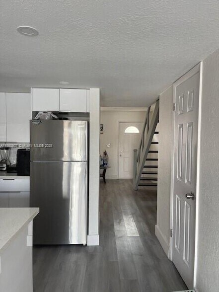 Building Photo - 5322 W 26th Ave