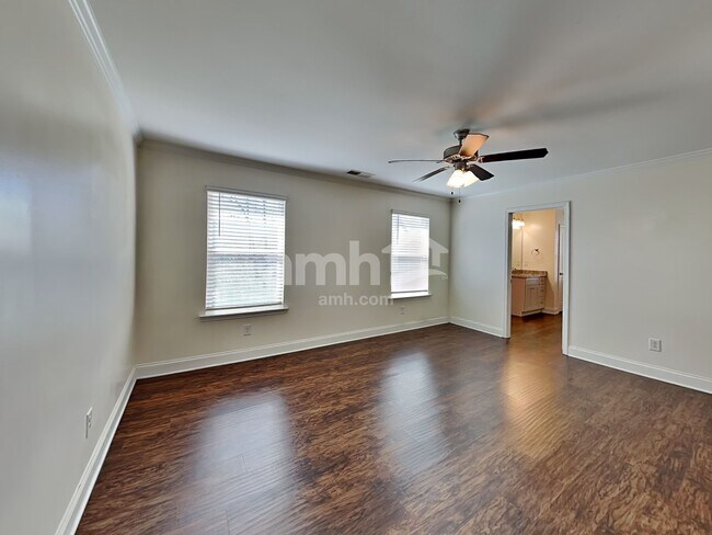 Building Photo - 1425 Arbor Pl Dr