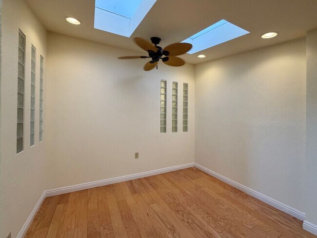 Building Photo - 3 Bedroom Condo in the Highly Desirable Fountain Grove 55+ Gated Community North Napa